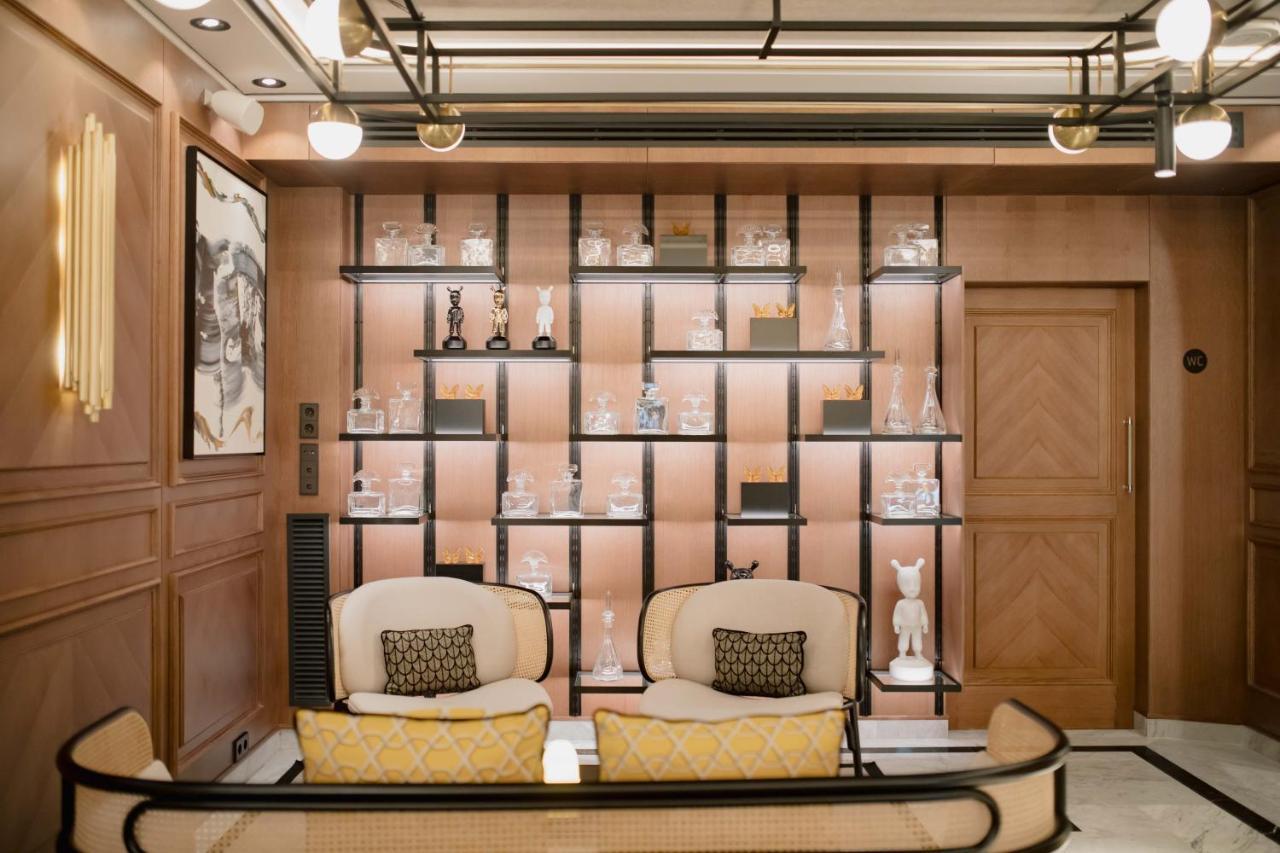 Myr Palacio Vallier Valencia Bagian luar foto The interior of the perfume shop
