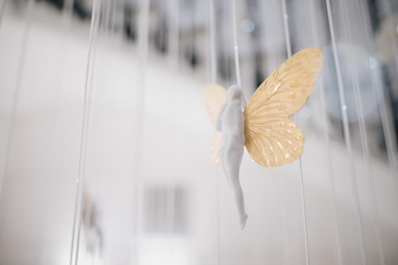 Myr Palacio Vallier Valencia Bagian luar foto Butterfly