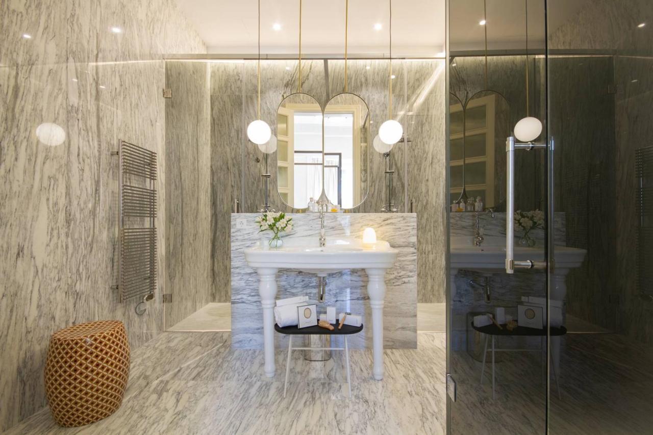 Myr Palacio Vallier Valencia Bagian luar foto Bathroom